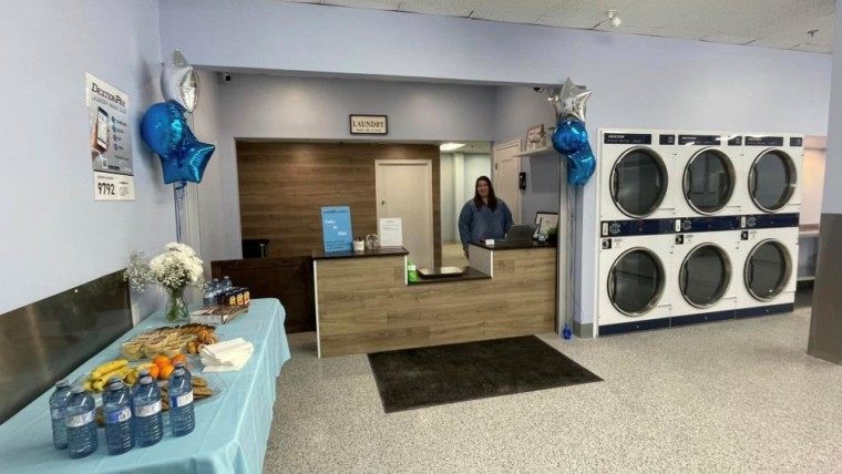 Grand Opening of Loads of Laundry with Jessey Berni